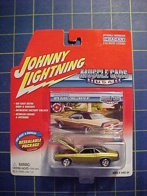 1/64 JOHNNY LIGHTNING 1970 DODGE CHALLENGER R/T MUSCLE CARS USA  NIP  GOLD   L