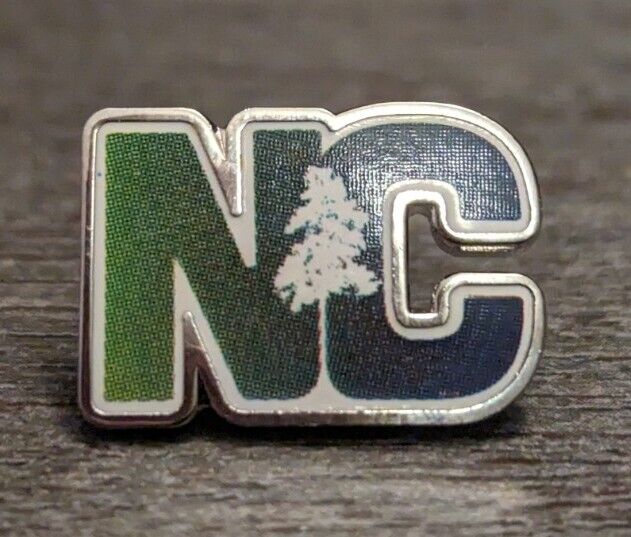 NC State Of North Carolina Pine Tree Green & Blue Souvenir Lapel Pin