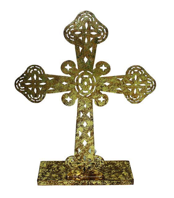 Delamere Design Traditional Shaped Cross in Italian Gold