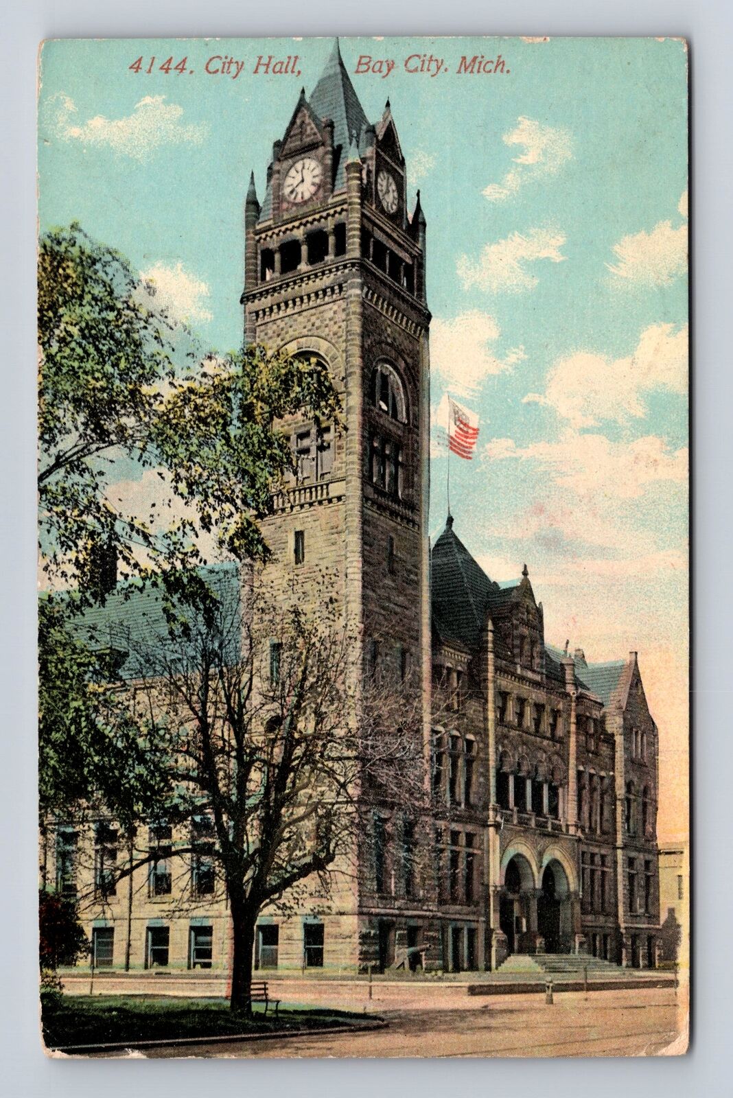 Bay City MI-Michigan, City Hall, Antique Vintage Souvenir Postcard
