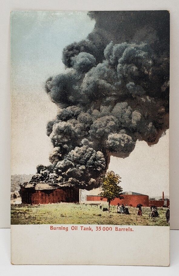 Burning Oil Tank, 35000 Barrels, c1910 Vintage Postcard C1