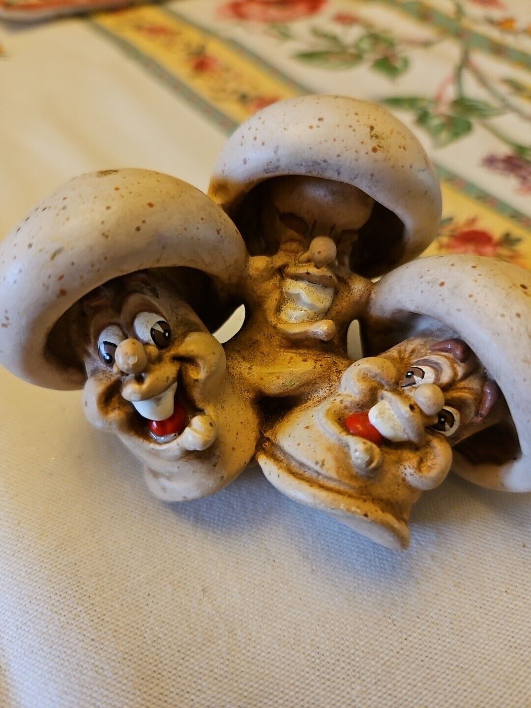 Vintage Anthromorphic GIGGLIN GROCERIES Laughing Mushrooms Figurine 