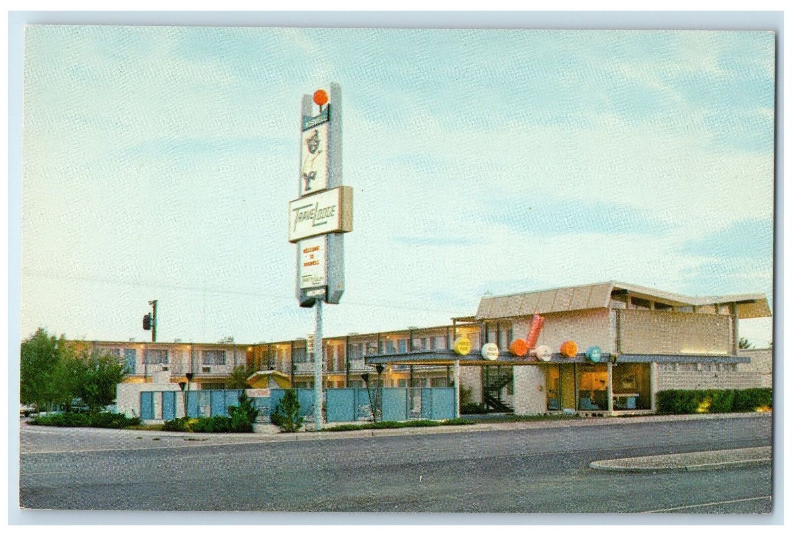 c1960\'s Roswell Travel Lodge Exterior Roadside Roswell New Mexico NM Postcard