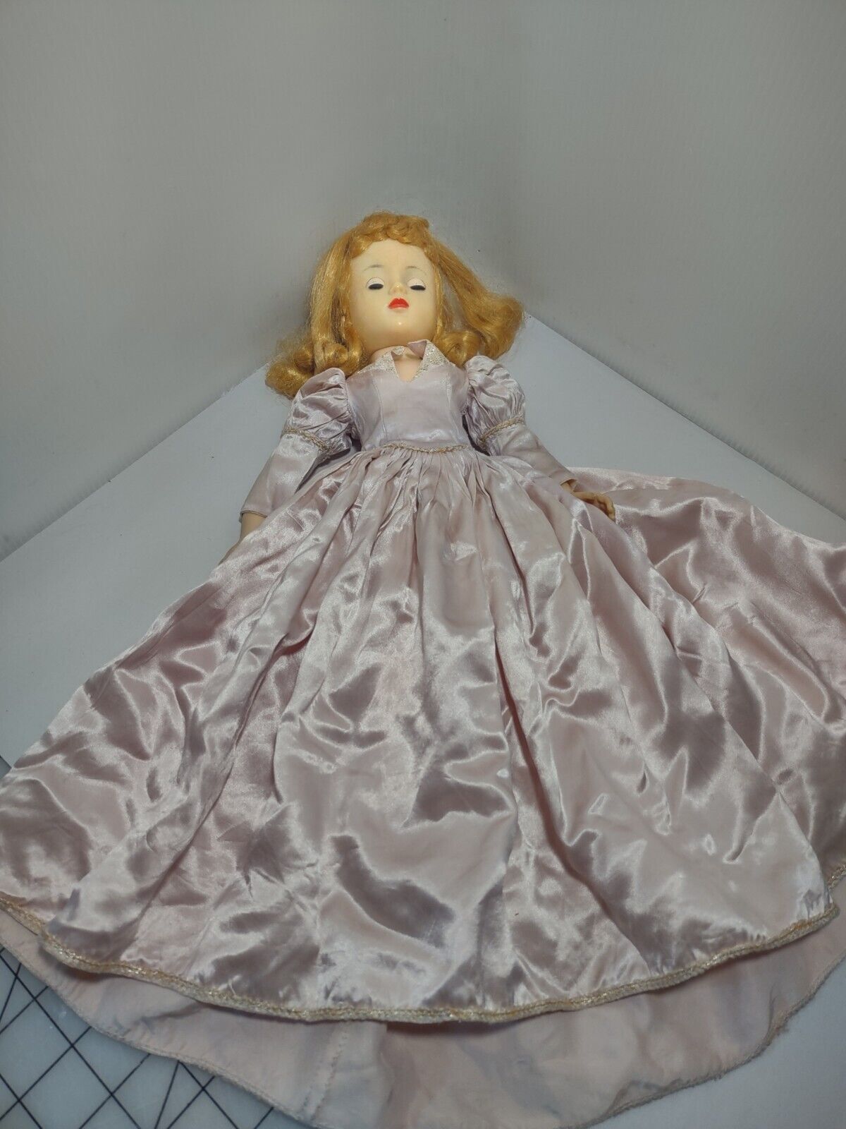 Rare 1959 Madame Alexander Walt Disney’s 15” Sleeping Beauty Doll Pink Gown TAG