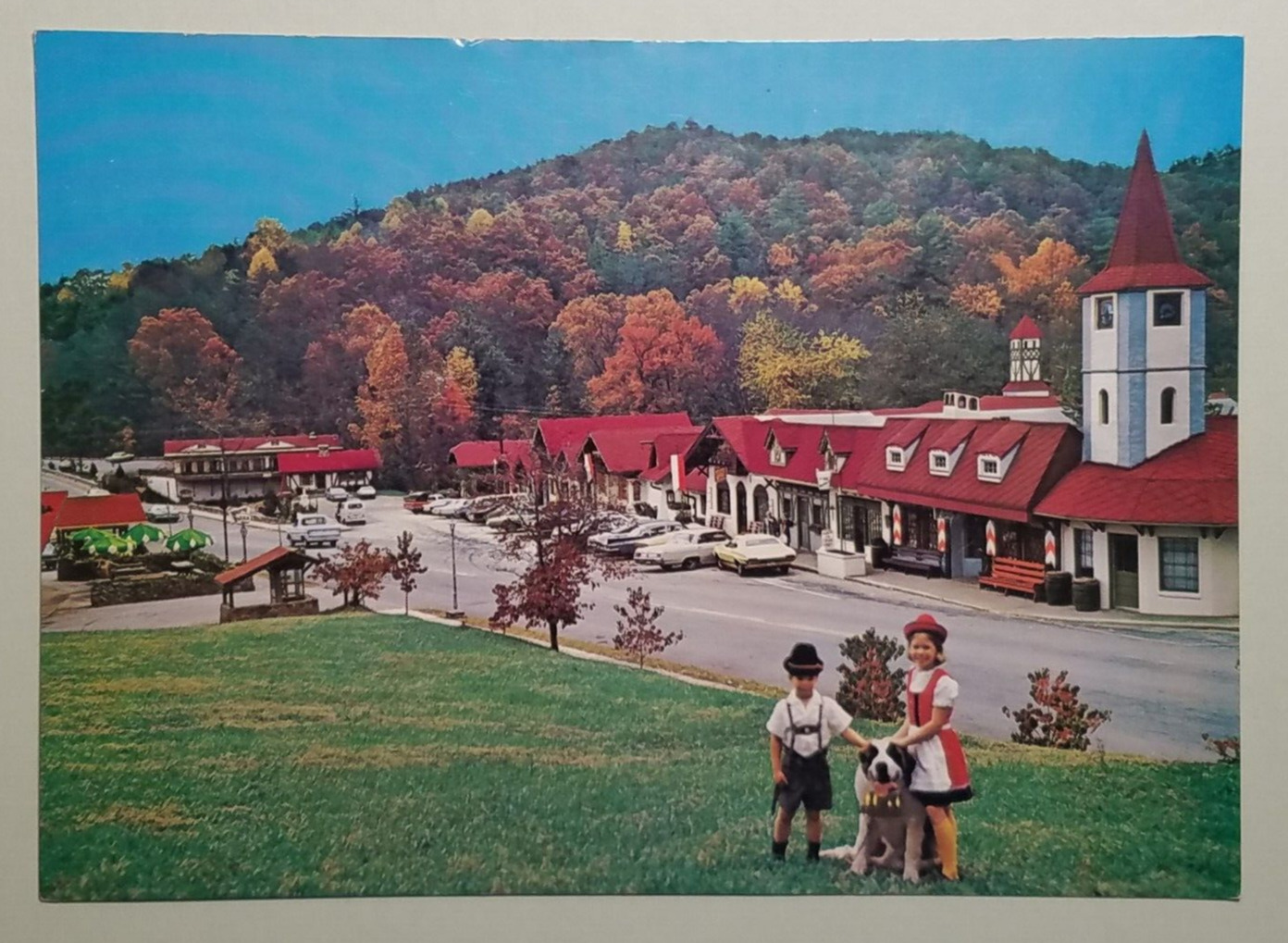 Fall time in Georgia\'s only Alpine Village \
