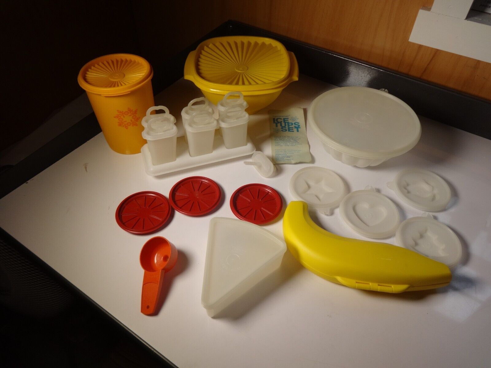 Mixed Lot of Tupperware and 1 Eagle Plastic Containers /Pieces