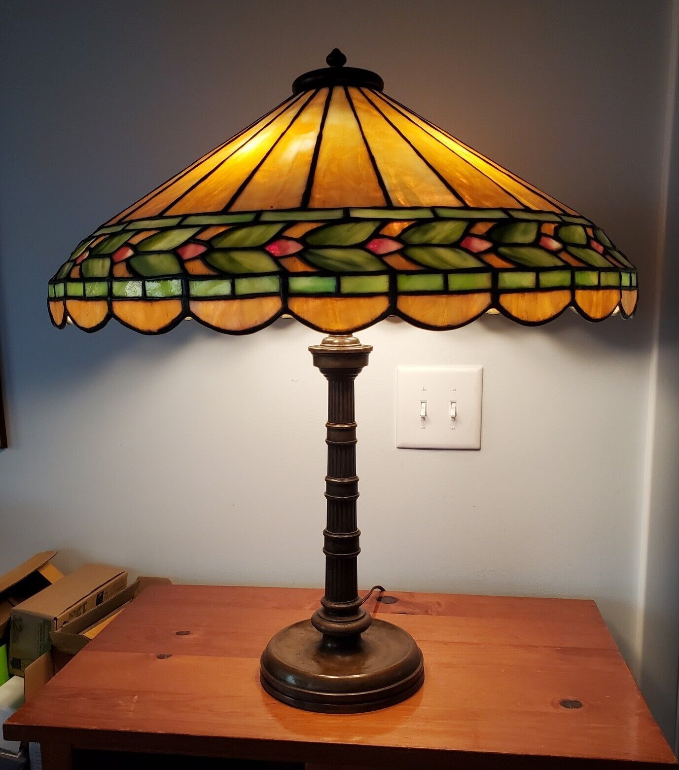 Impressive Duffner & Kimberly Arts & Crafts Leaded Slag Stained Glass Lamp