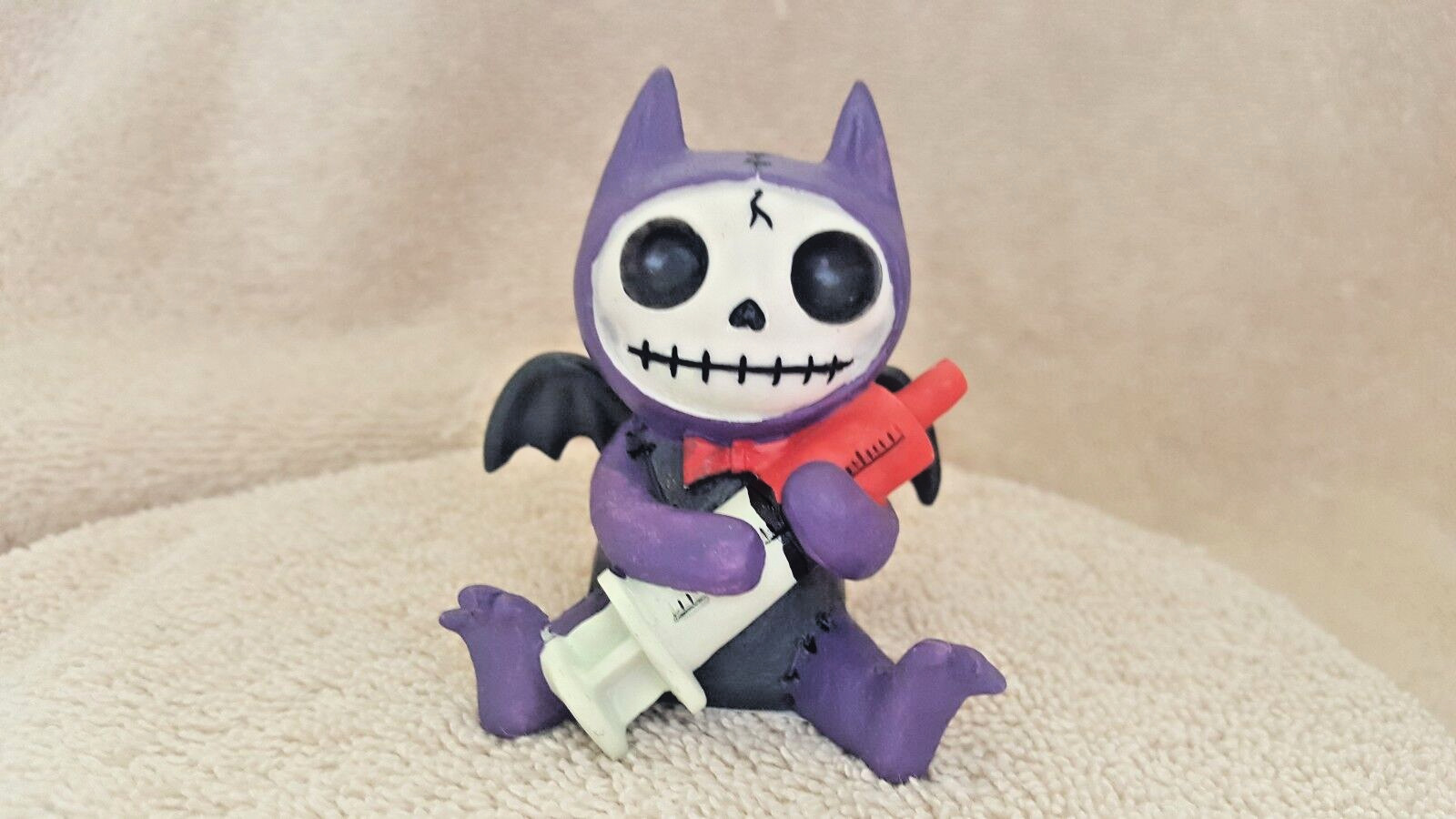 FURRYBONES Flappy the Bat Figurine Skull in Costume Collect New 