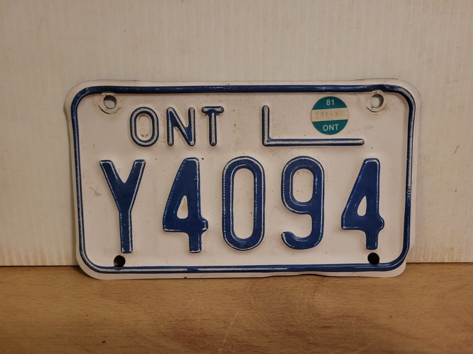 1981 Ontario MOTORCYCLE License Plate Tag.