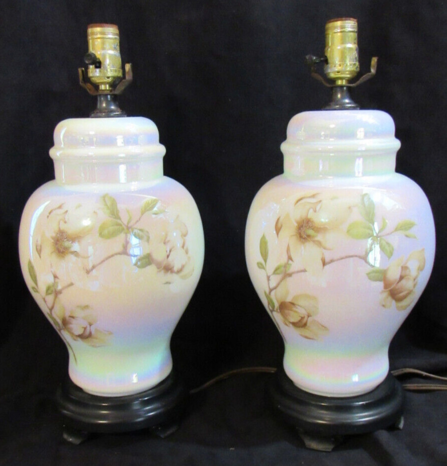 VTG Pair of Table Lamps Hand Painted MAGNOLIAS on White Iridescent Glass Base