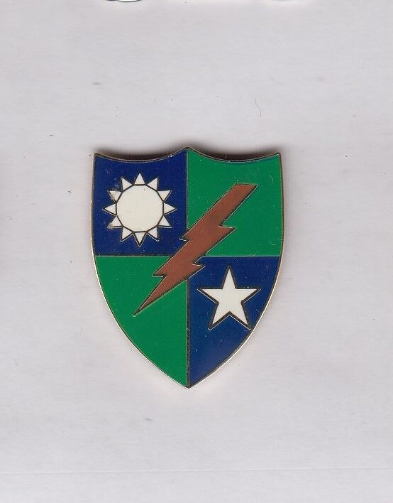 US Army 75th Infantry Airborne Ranger LRP LRRP crest c/b DUI badge NHM \