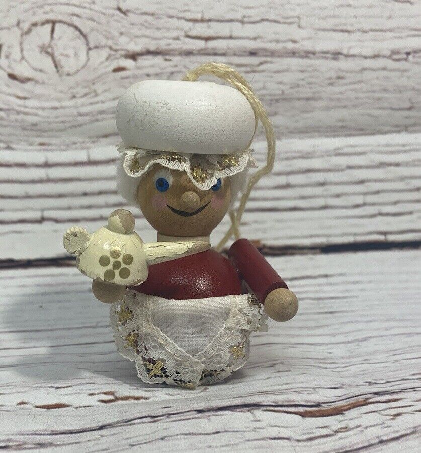 Steinbach Mrs Claus Maid with Teapot Christmas Ornament Germany 3”
