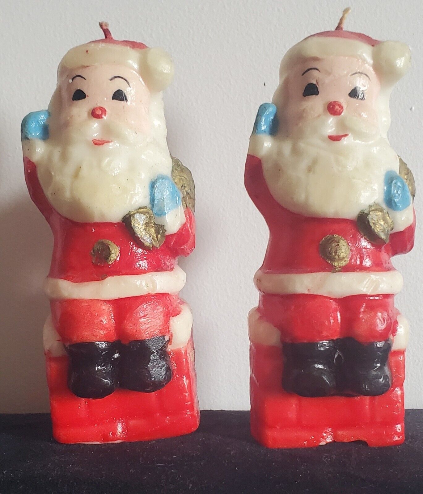 2 Vintage Suni Japan Santa Christmas Candles 5.5\