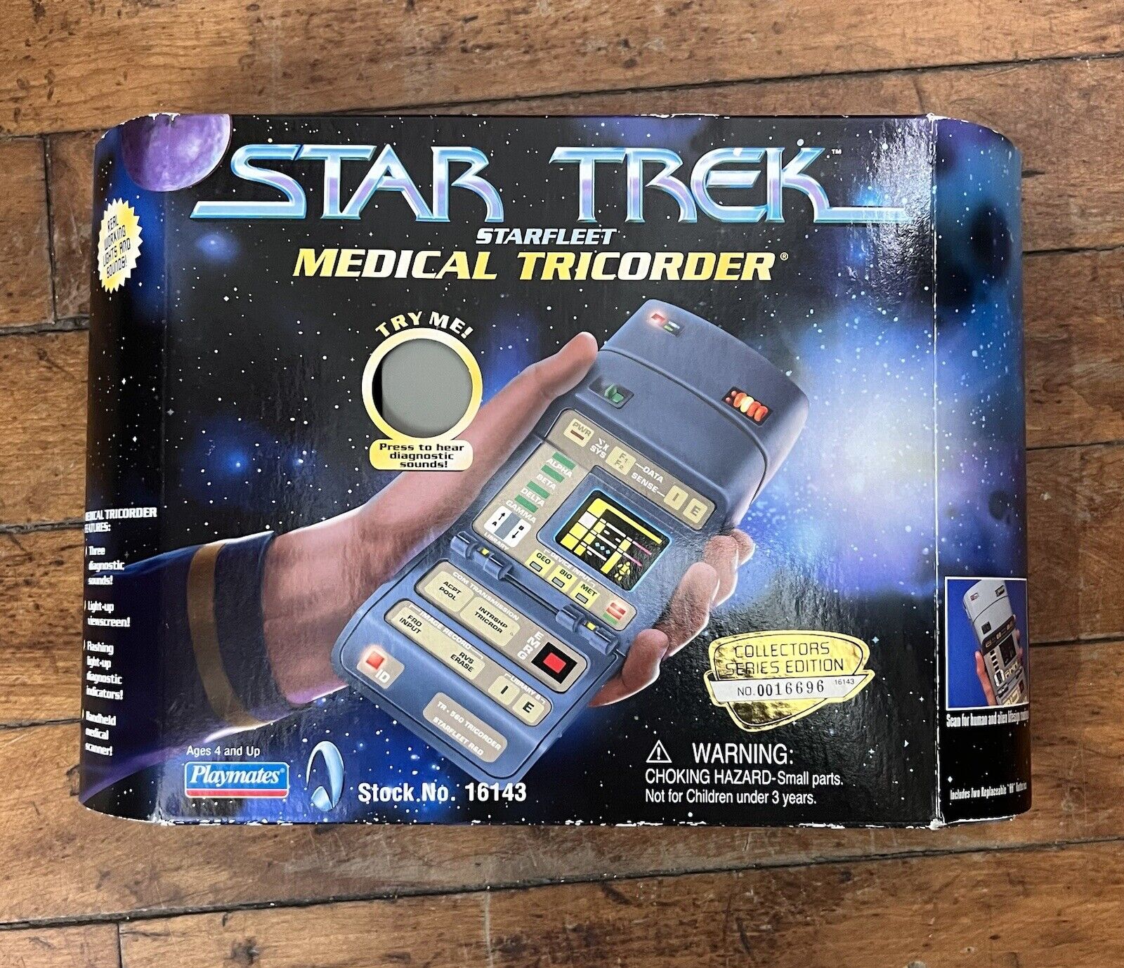 Playmates Toys Vintage Star Trek Starfleet Medical Tricorder