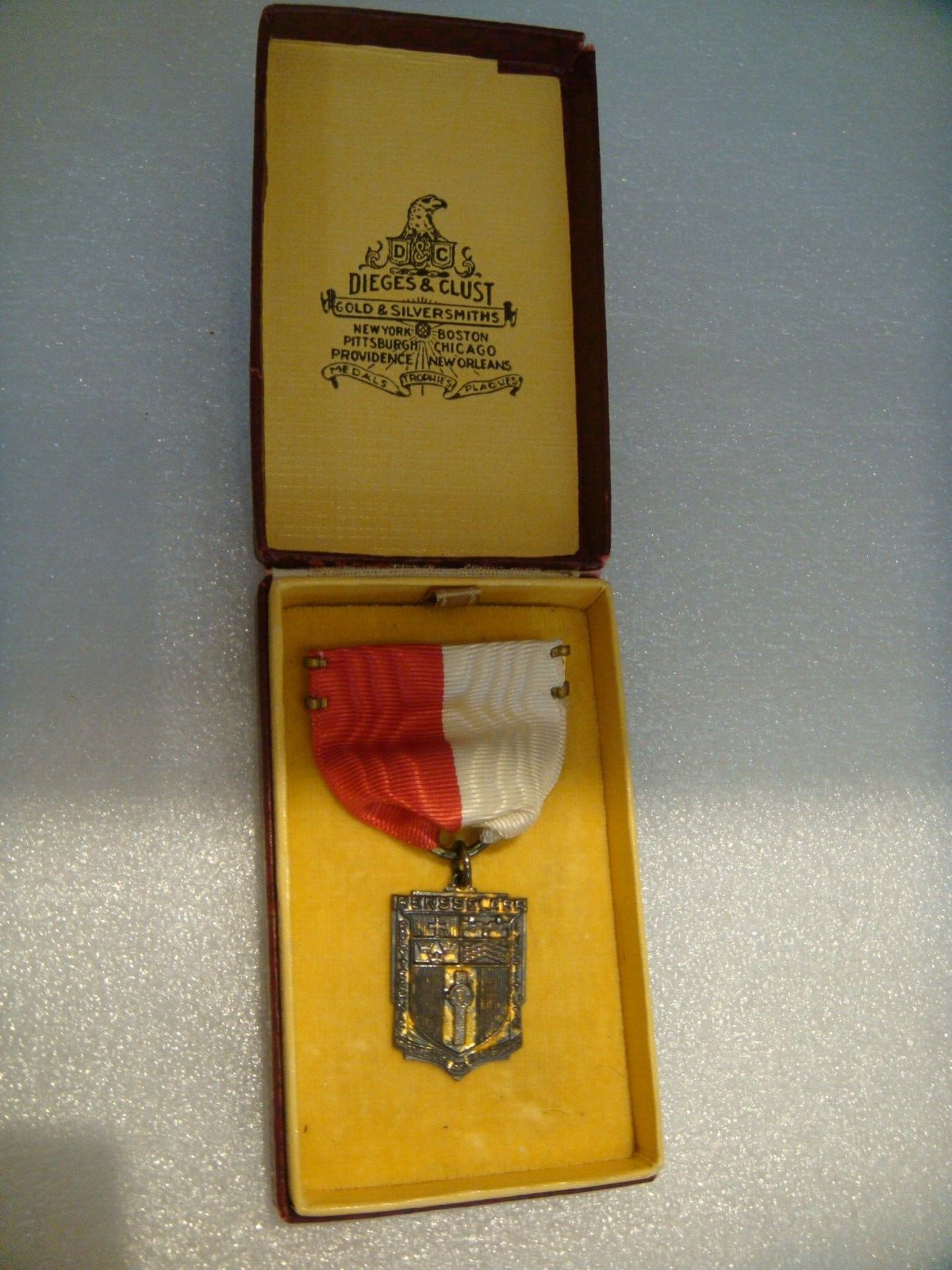 DIEGES & CLUST RENSSELAER POLYTECHNIC INSTITUTE SILVER BADGE W/ RIBBON IN BOX