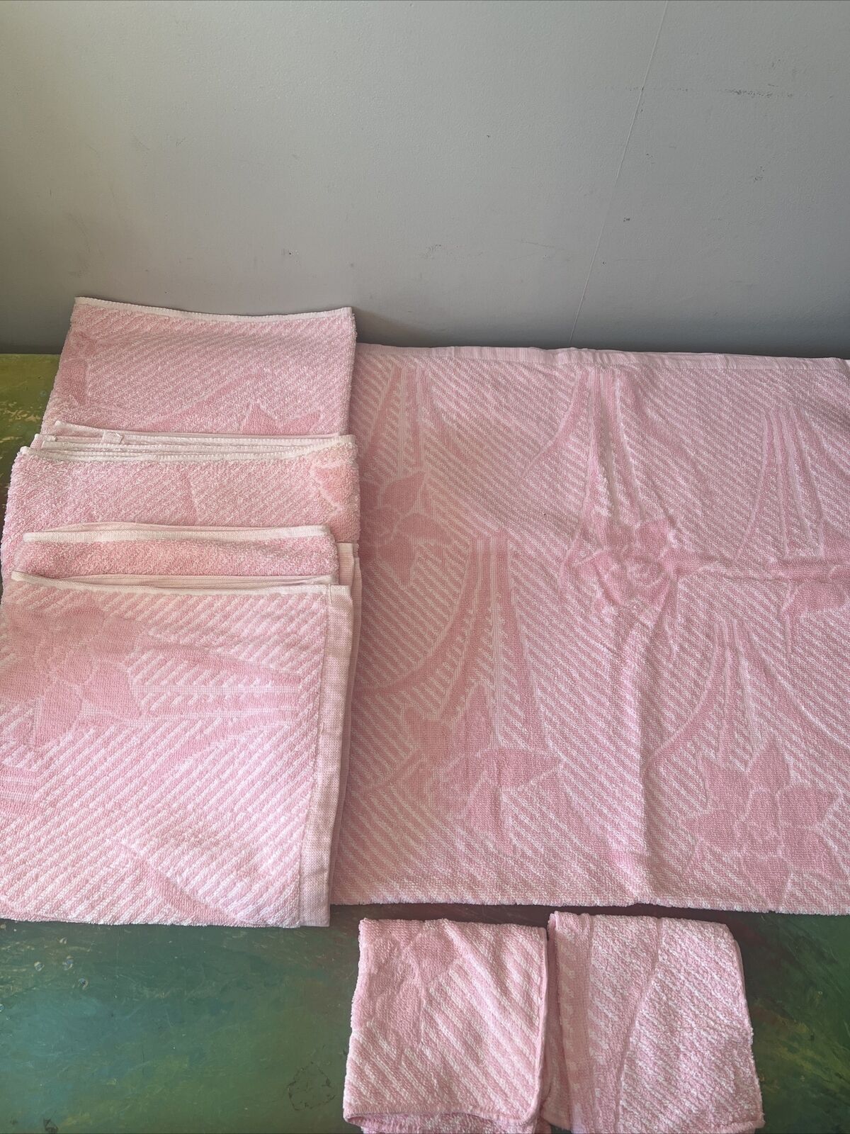 VINTAGE *J Franco* Pink Towel Washcloth Set Daffodil Flowers 80s Bathroom Lines