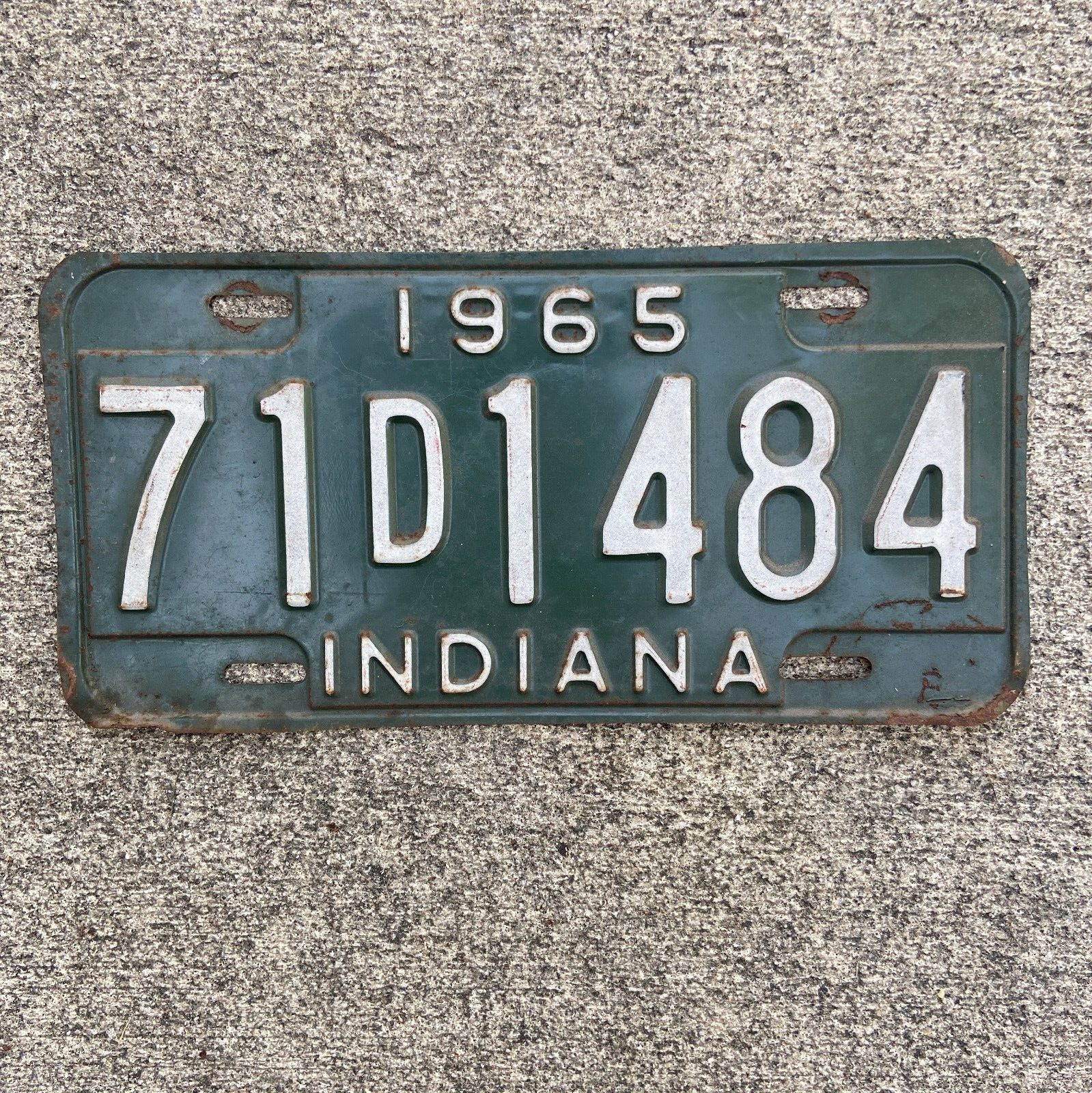 Vintage 1965 Indiana License Plate 71 D 1484 Green White IND-65