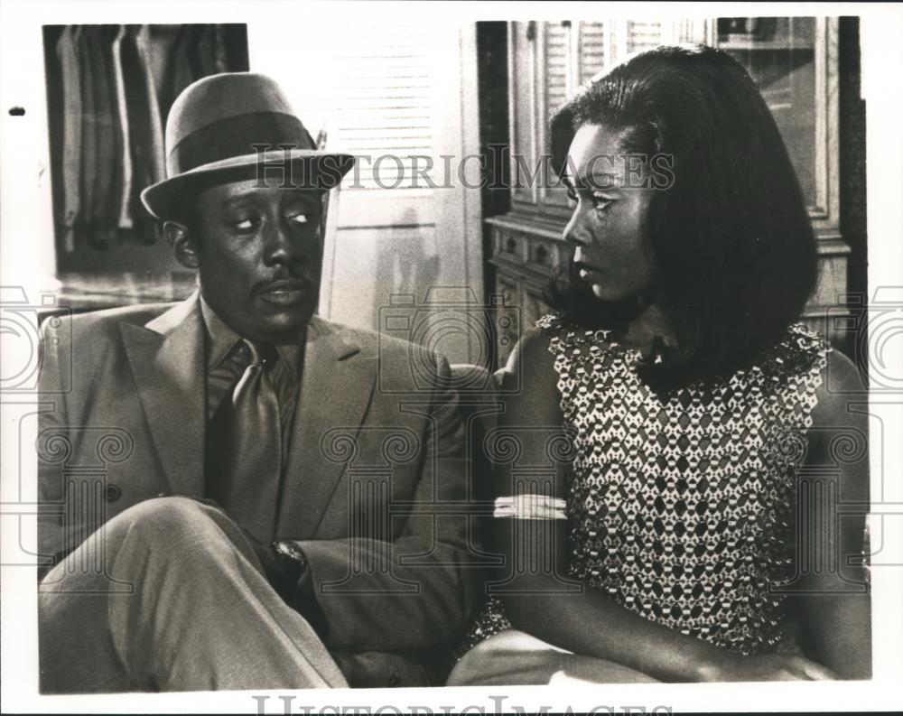 1975 Press Photo Godfrey Cambridge and Judy Pace in \