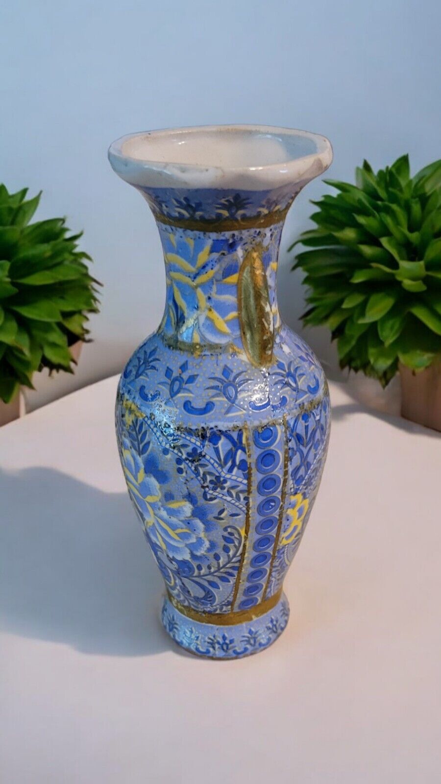 Vintage Chinese Porcelain Vase 5.5 Inches Tall Floral Flowers Blue Gold Yellow 