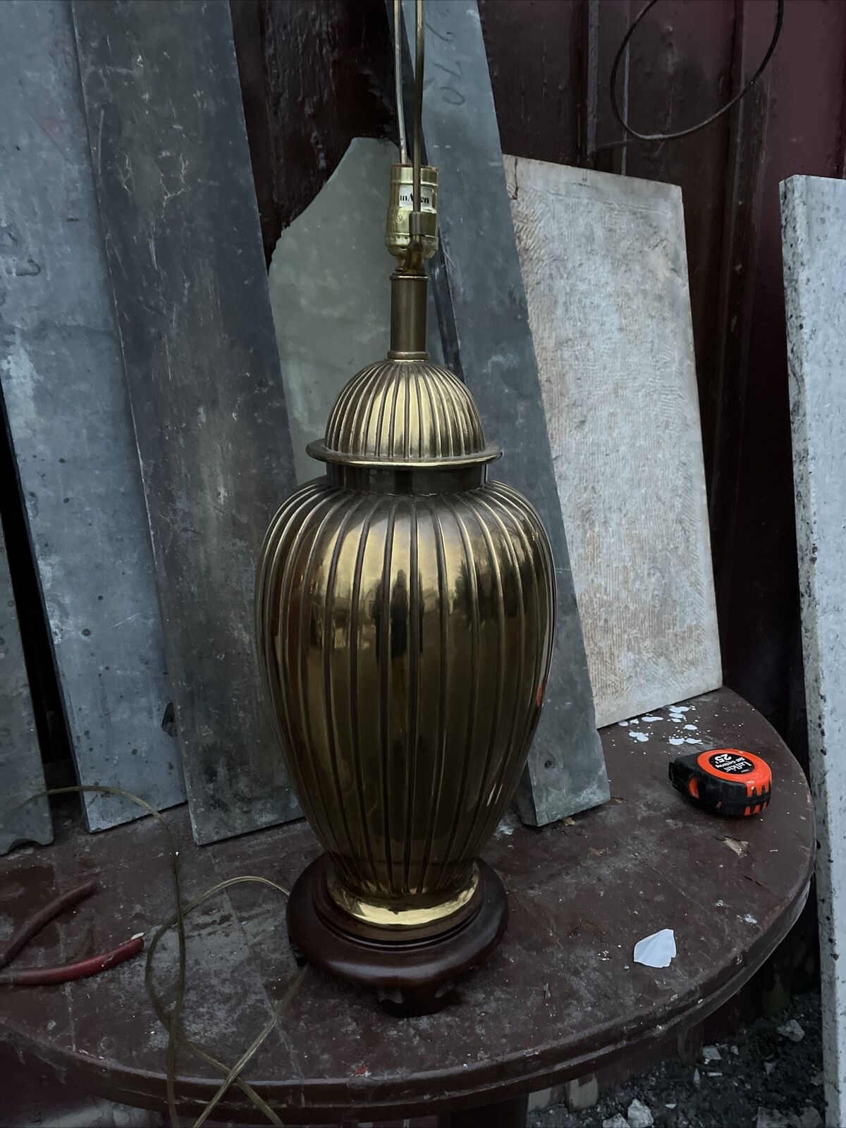 Vintage Rustic Hammered Brass & Copper Urn/Vase Ginger Jar Asian Table Lamp