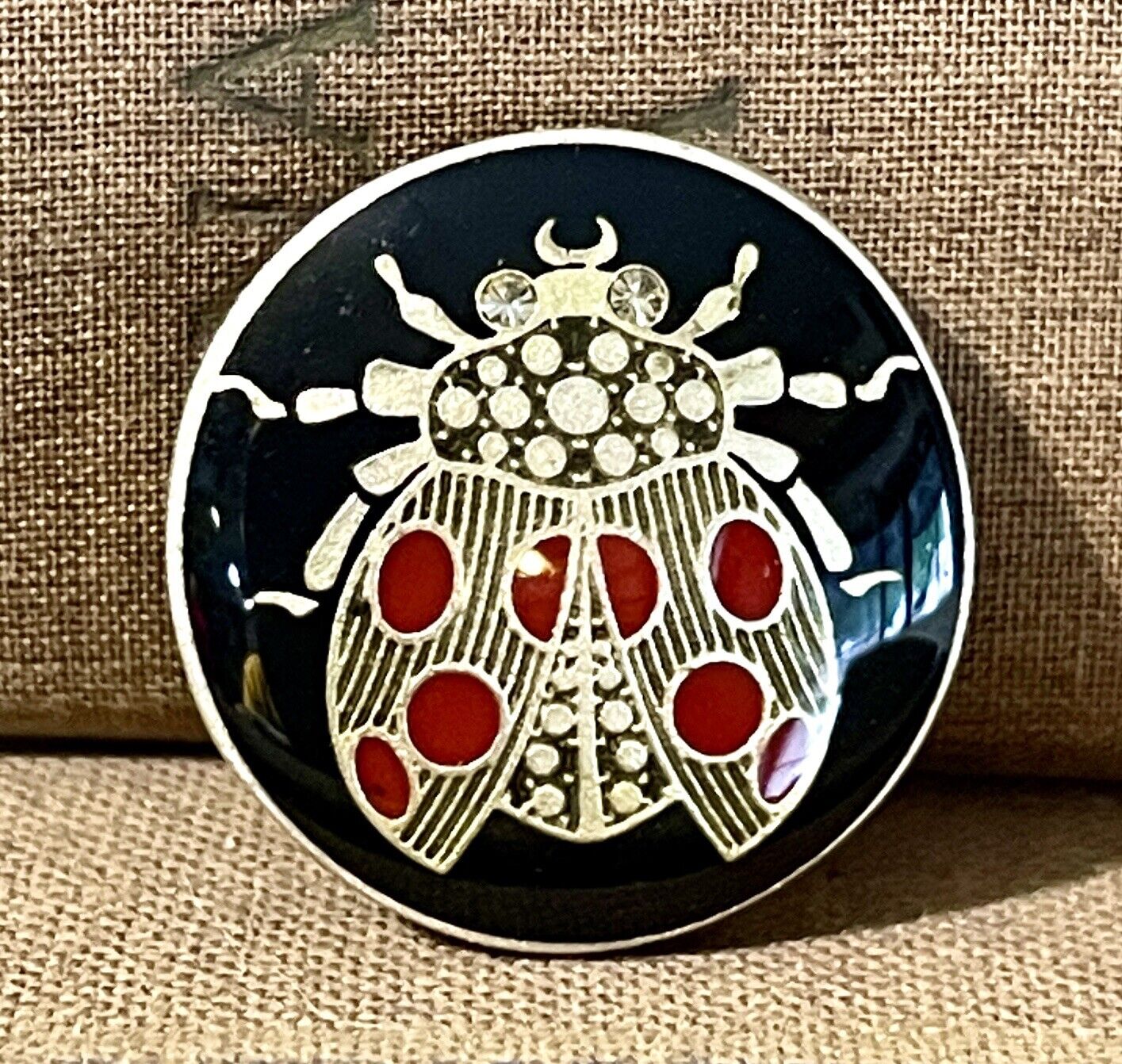 Metal Ladybug Button With Cold Enamel Finish and Rhinestone Eyes￼