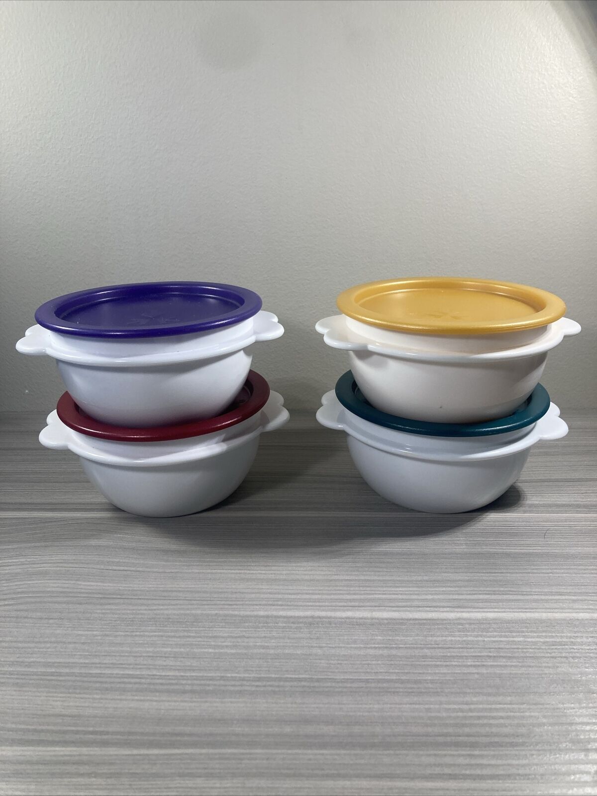 Tupperware Butterfly Bowls White (Set of 4) One Touch Jewel Tone Seals Bowl New