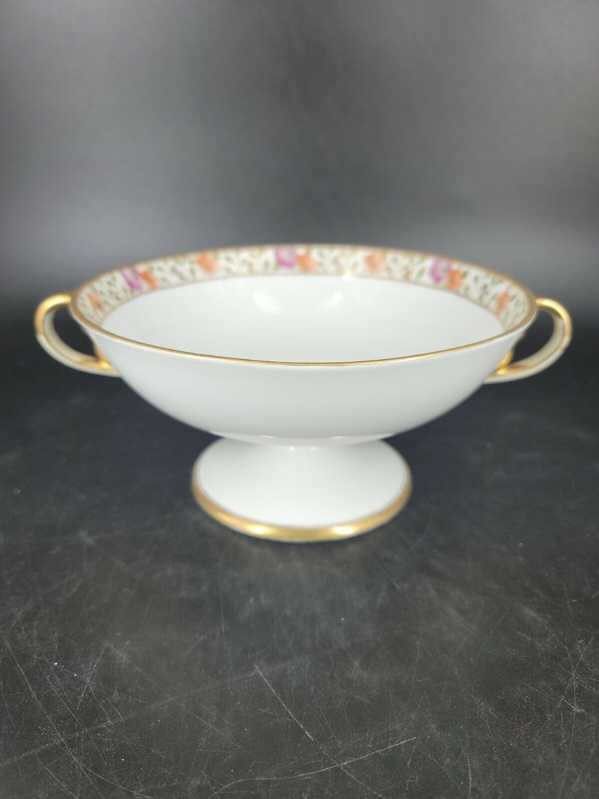 RC NIPPON Hand Painted Double Handle Footed Compote Candy Dish. Mint condition
