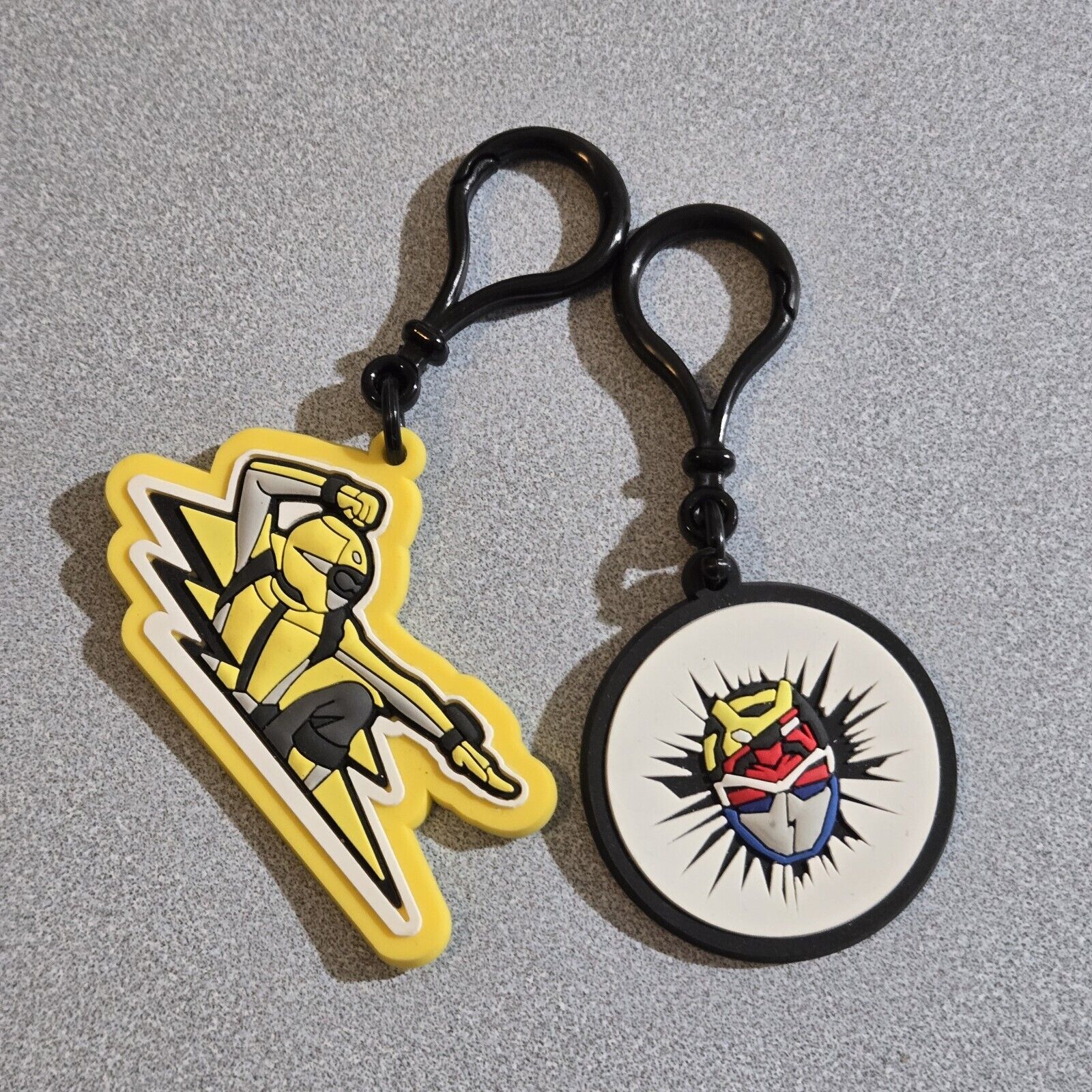 Hasbro POWER RANGERS Beast Morphers MIGHTY CLIP Charms Keychains Lot Of 2 Yellow