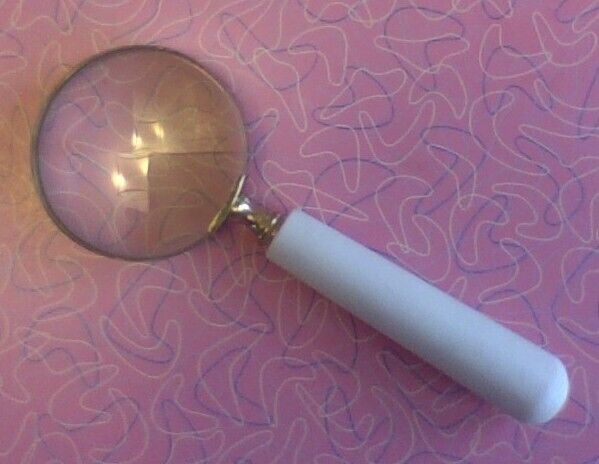 Antique Magnifying Glass, white handle; Used Very Good condition