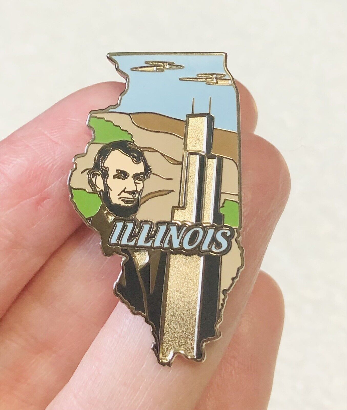 Willabee and Ward United States USA State Travel Hat Lapel Pin - Illinois