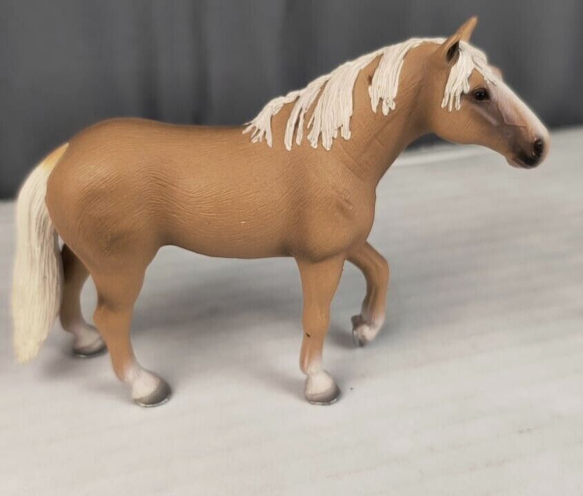 Schleich Palomino Stallion 2006 Realistic Horse Figure 13618