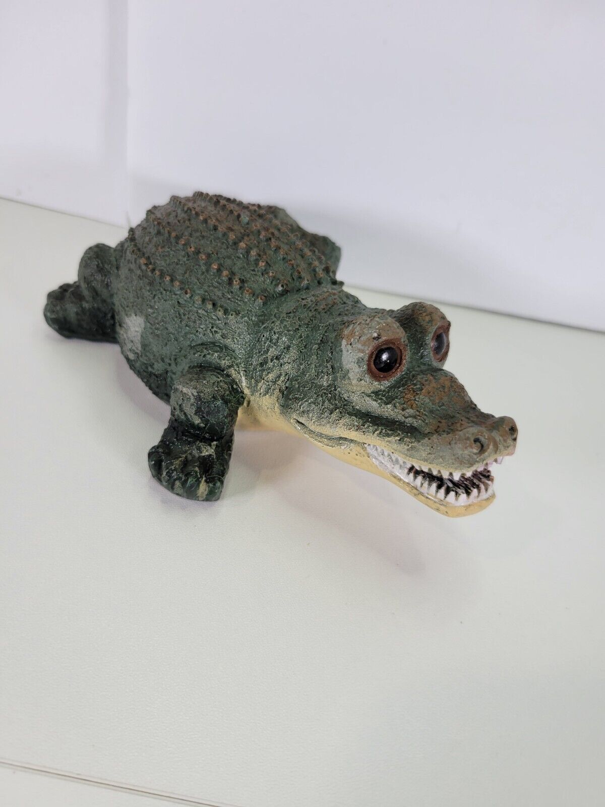 Vintage Alligator Figurine Flordia Souvenir