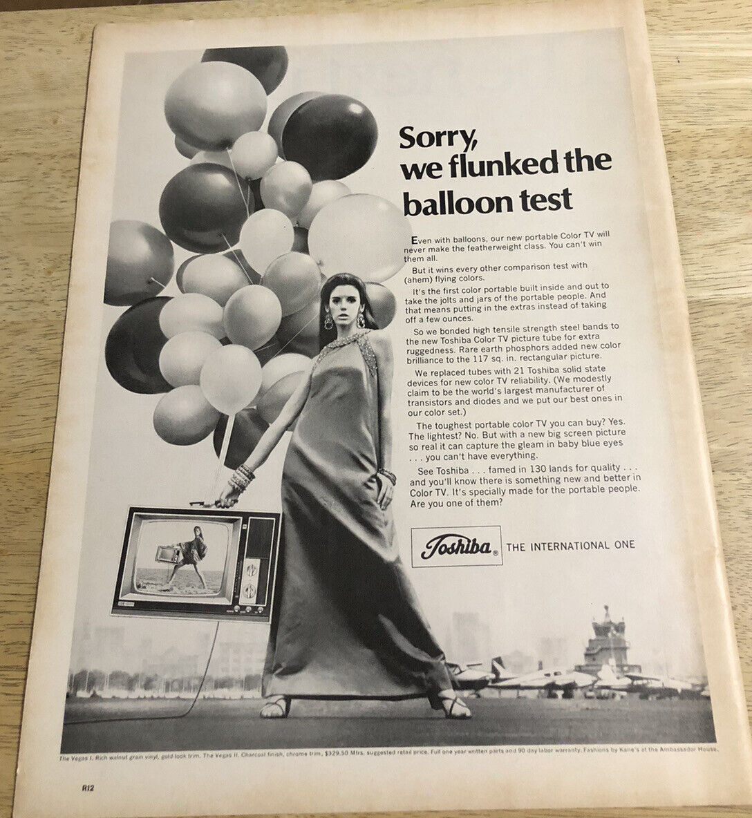 1968 TOSHIBA COLOR TV Woman with Balloons - Vintage Magazine Ad