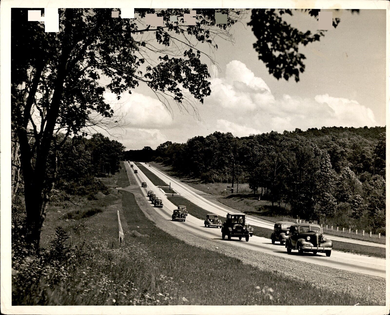 LD333 Original Sy Seidman Photo CLASSIC CARS DRIVING DOWN HIGHWAY APPROX 1940s
