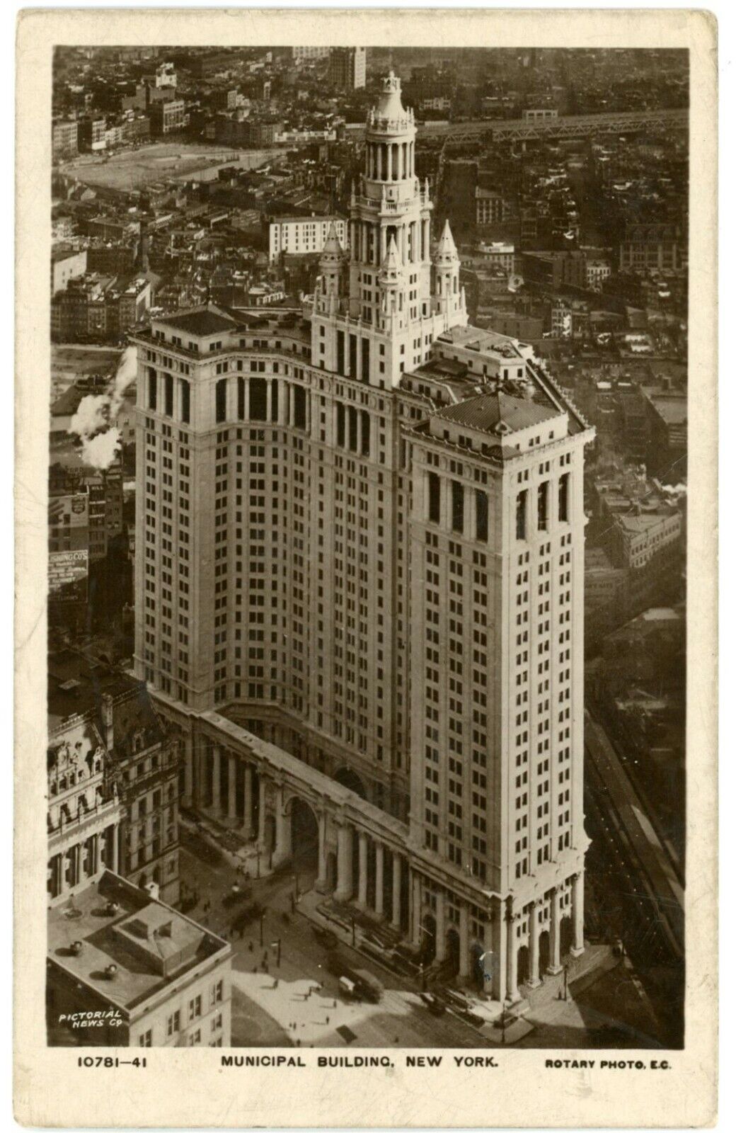 Municipal Building In New York Postcard