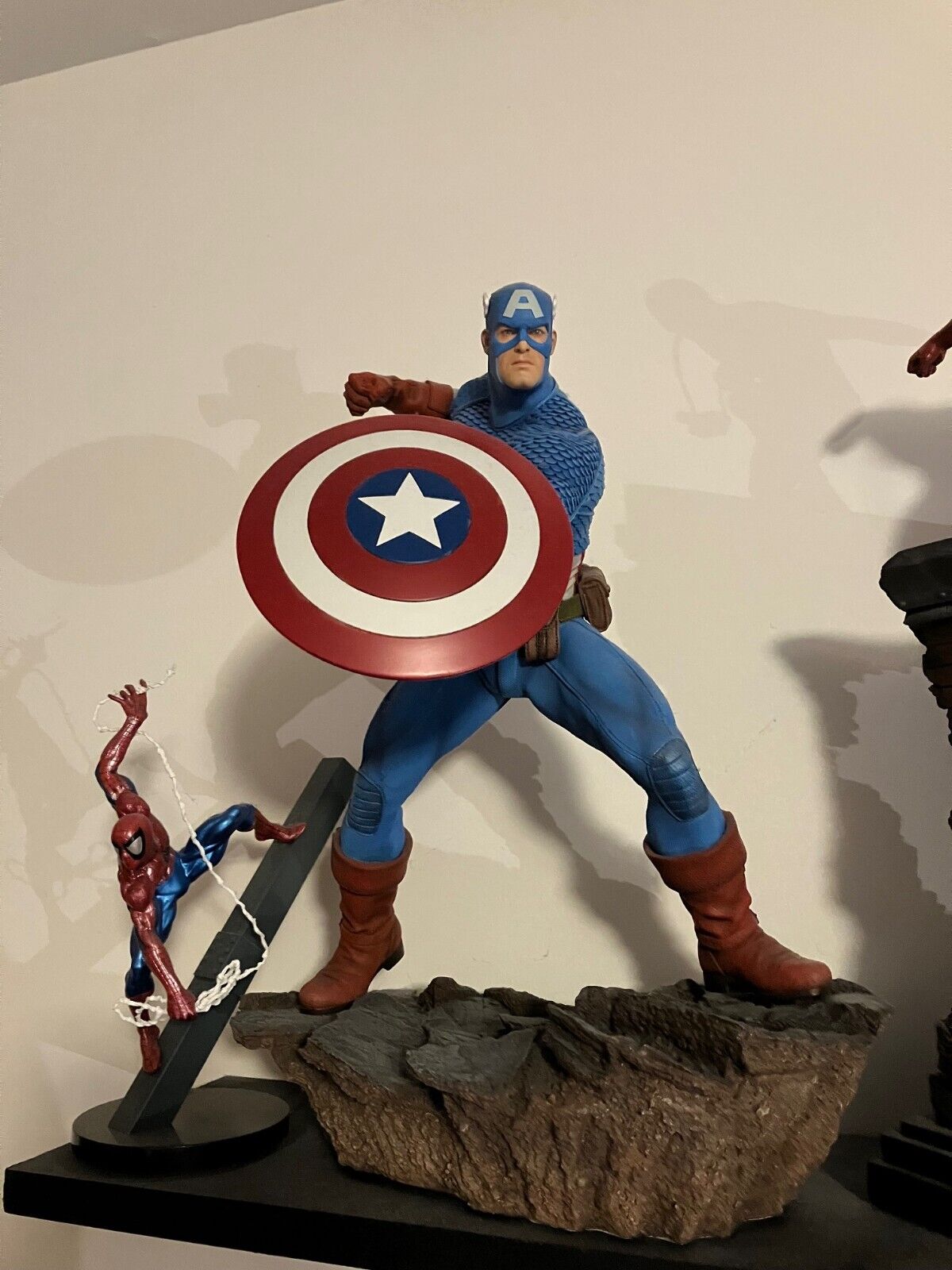 Captain America Exclusive Statue by Sideshow Collectibles Avengers Assemble 