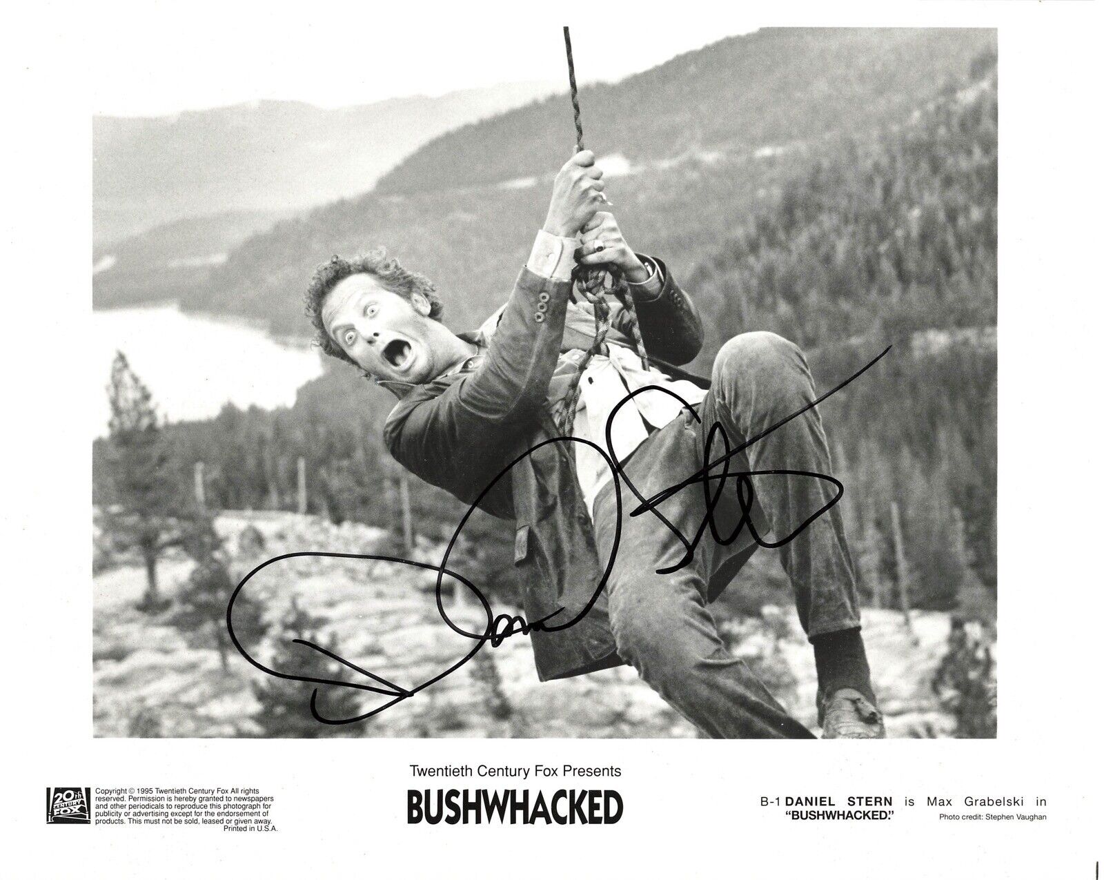 Daniel Stern Bushwacked Actor Signed Autograph 8 x 10 Photo PSA DNA *08