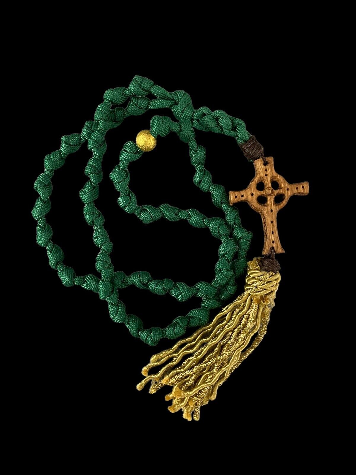 Orthodox prayer rope hand tied paracord 50 knots with hand carved Celtic cross