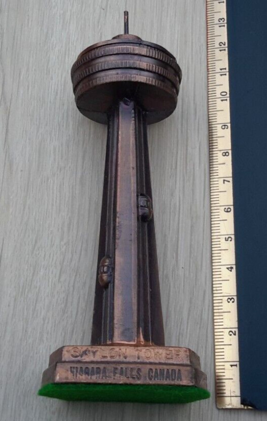 VINTAGE SKYLON TOWER NIAGRA FALLS CANADA SOUVINER OR PAPERWIGHT MADE IN JAPAN