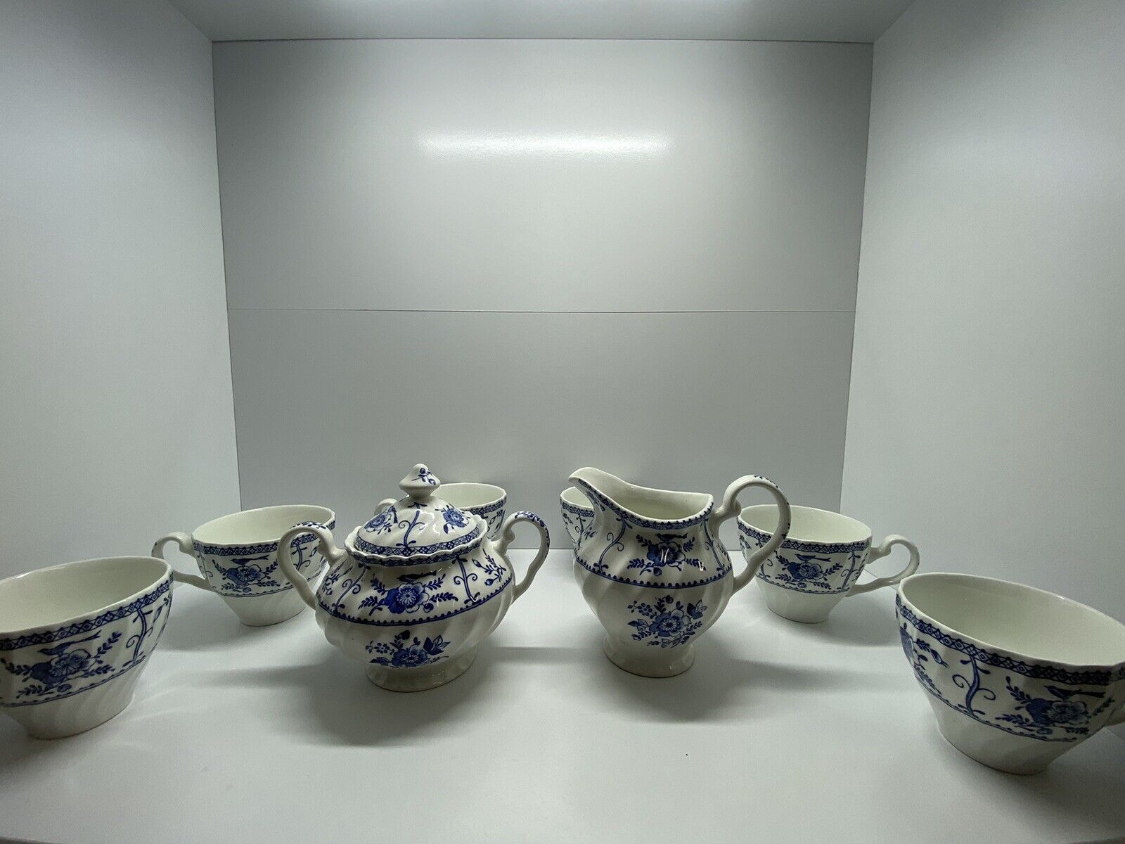 Johnson Brothers Blue Creamer, Lidded Sugar Bowl  6 Cups Tea Set Made in England