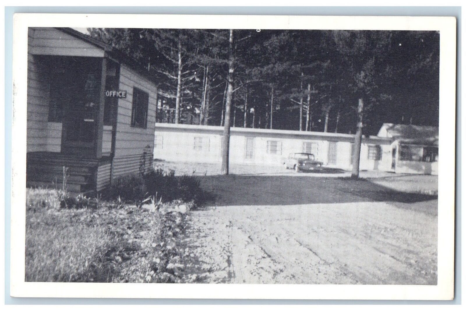 c1960's Riverside Motel Exterior Gossville New Hampshire NH Unposted Postcard