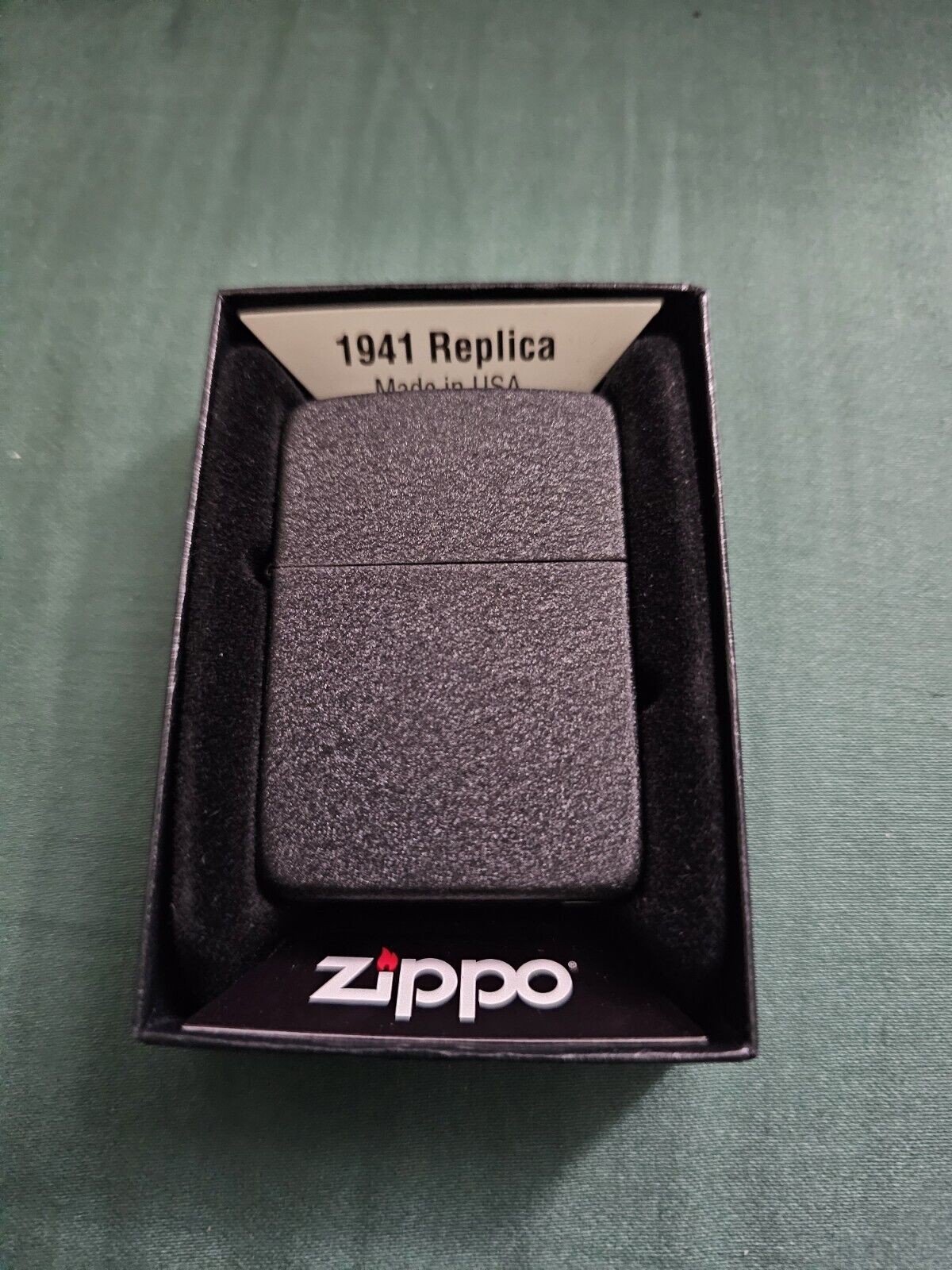 Zippo Black Crackle 1941 Replica Lighter (28582)