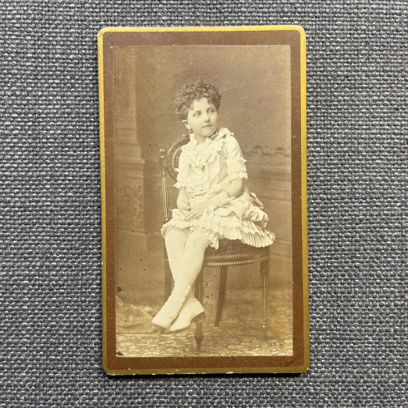 CDV Photo Antique Portrait Young Girl White Ruffled Dress Curly Hair France