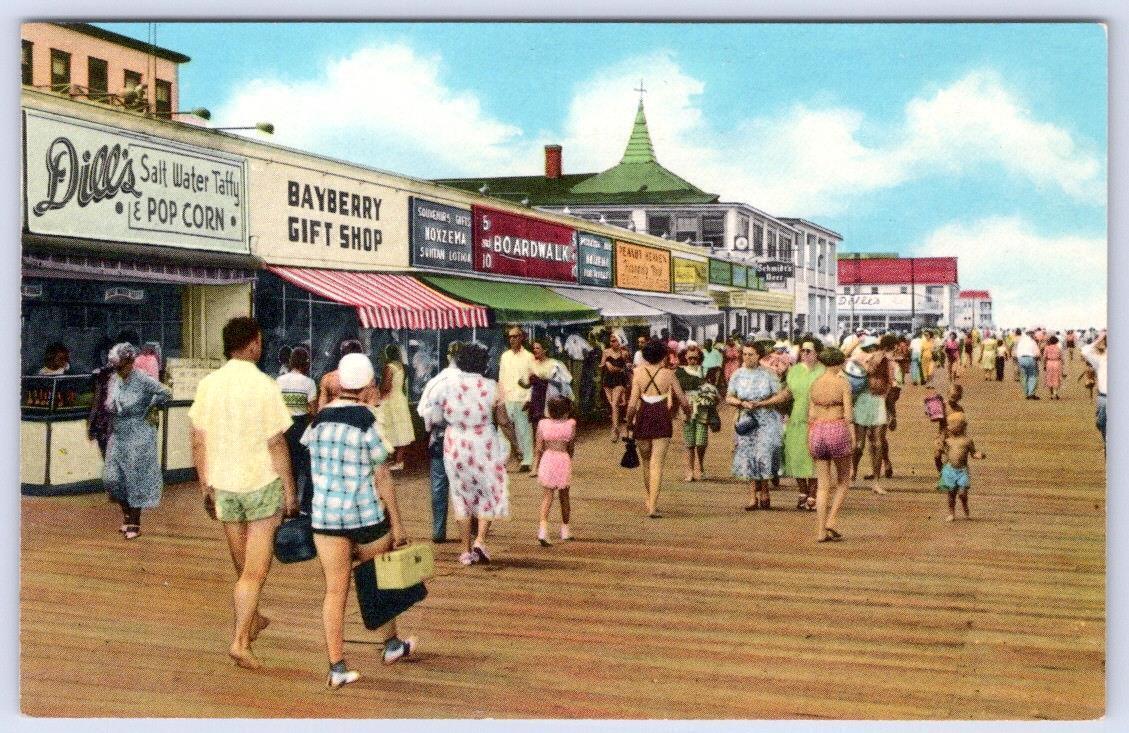 1940-50\'s REHOBOTH BEACH DE BOARDWALK DILL\'S TAFFY NOXZEMA DOLLES SIGNS POSTCARD