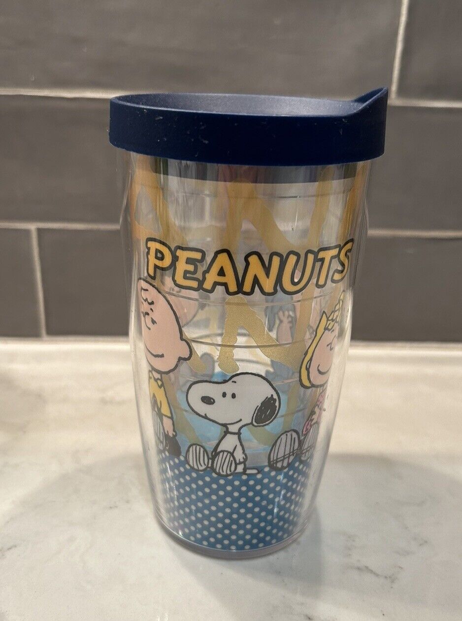 Charlie Brown Peanuts Snoopy Tervis Tumbler W/ Lid 2001 16 oz Lucy & Gang