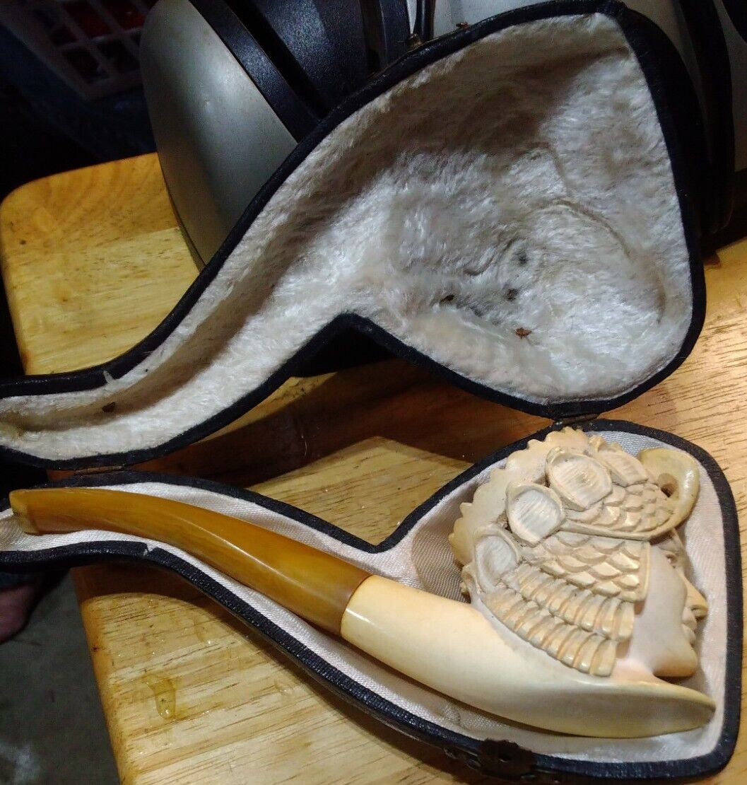 Hand-Carved Meerschaum Pipe With Fitted Case