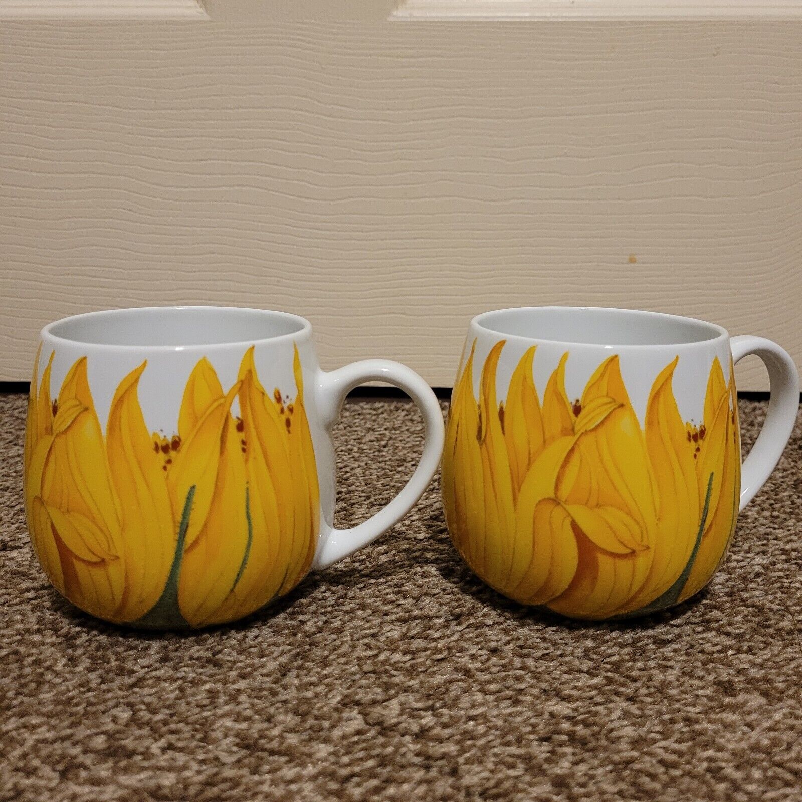 2 Of Konitz Coffee Mugs Floral Yellow Sun Flower Vibrant Colorful 