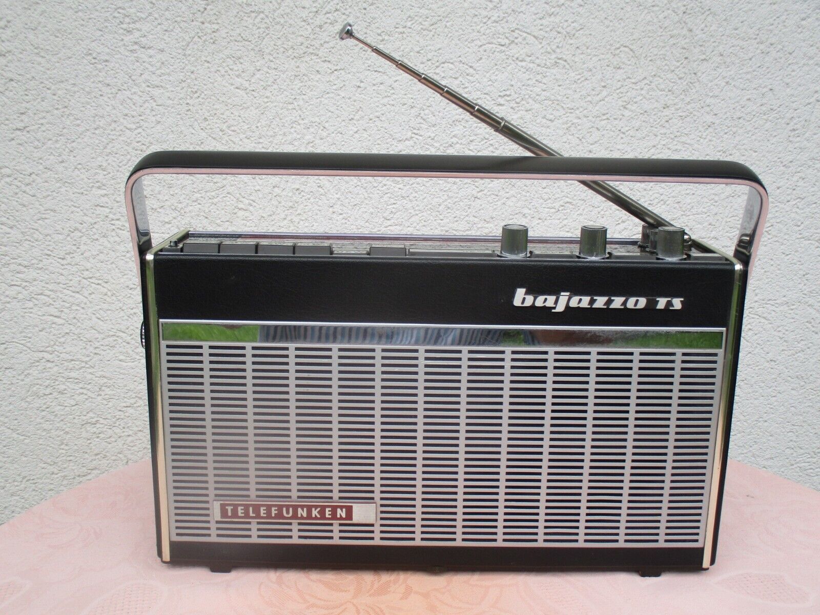 TELEFUNKEN BAJAZZO TS, transistor radio, suitcase radio, MINT CONDITION