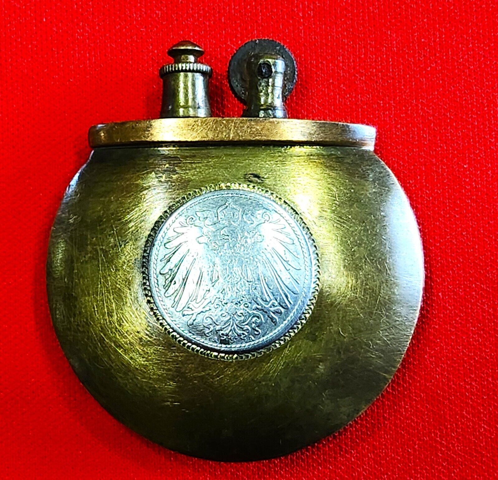 NICE UNIQUE WWI ERA EUROPEAN TRENCH ART LIGHTER WITH A GERMAN 1 MARK SILVER COIN