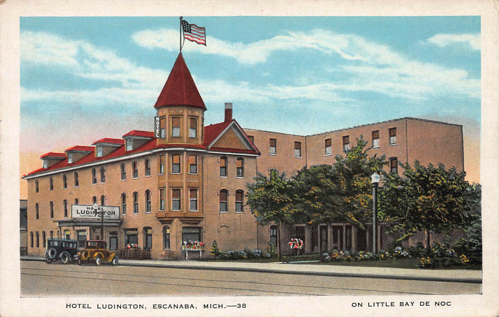 Hotel Ludington, Escanaba, Michigan, early postcard, Unused